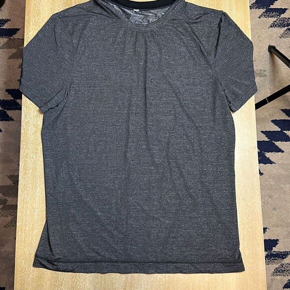 Lululemon performance tee - Picture 1 of 5